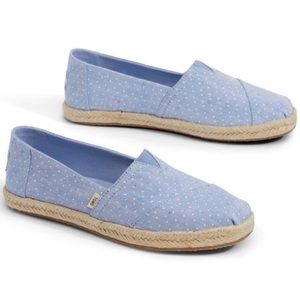 TOMS blue chambray polka dot slip on espadrilles